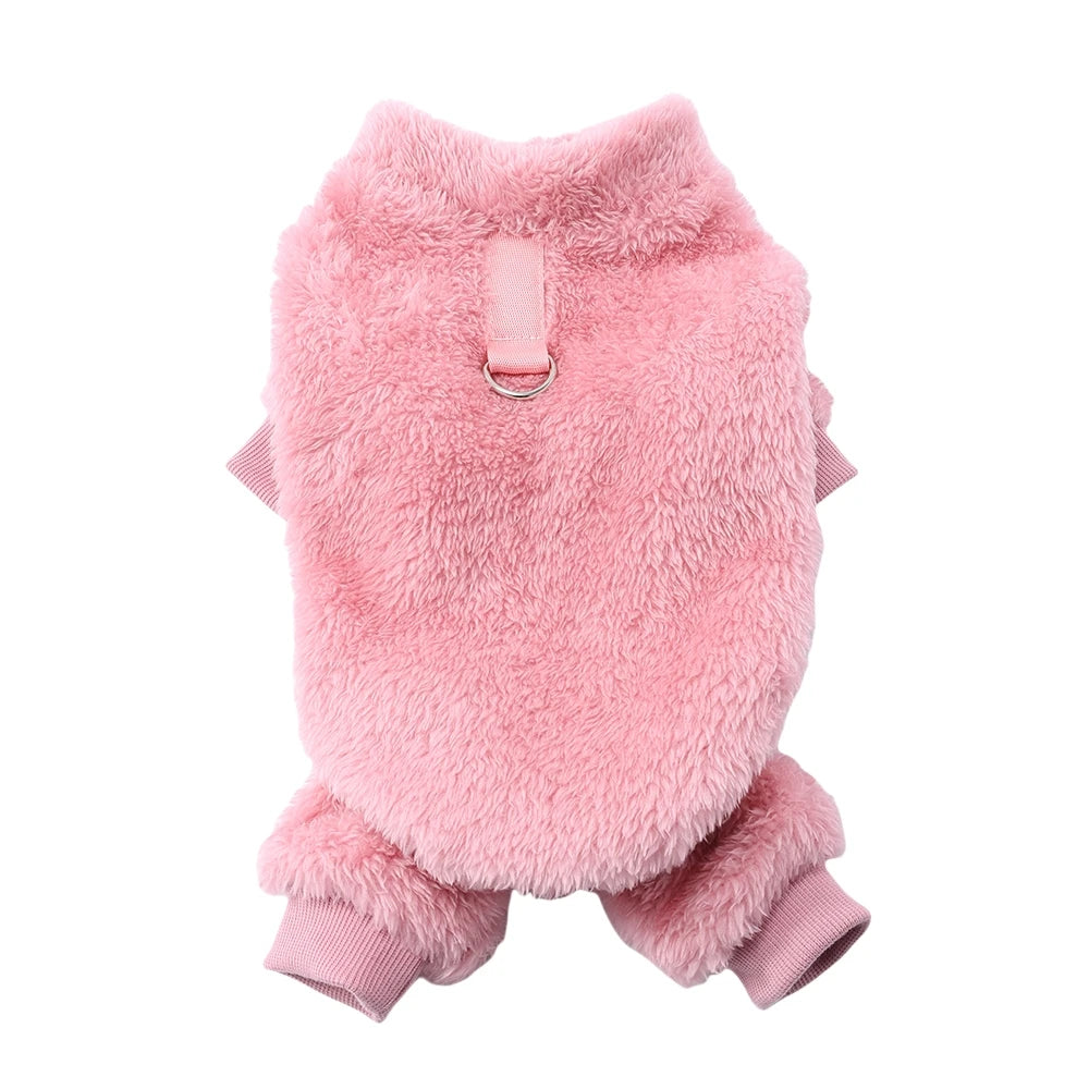 🐾 Aqueça seu pet com muito estilo! 💖 Macacão de pelúcia super macio e quentinho, ideal para o inverno. Perfeito para cães e gatinhos pequenos e médios — puro aconchego e amor! ❄️🐶🐱✨