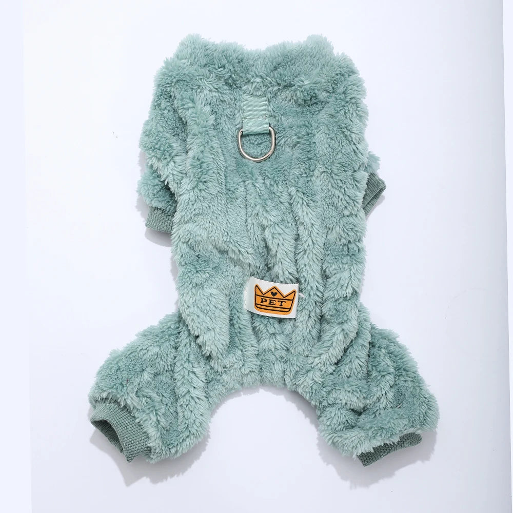 🐾 Aqueça seu pet com muito estilo! 💖 Macacão de pelúcia super macio e quentinho, ideal para o inverno. Perfeito para cães e gatinhos pequenos e médios — puro aconchego e amor! ❄️🐶🐱✨