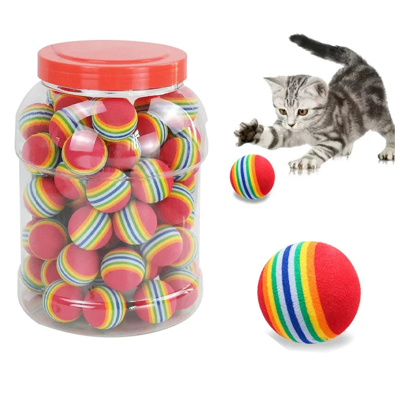 Kit com 10 brinquedos coloridos para gatos e cães, incluindo bolas interativas, chocalhos, brinquedos de mastigar e bolas de arranhar — ideal para pets brincalhões e curiosos.