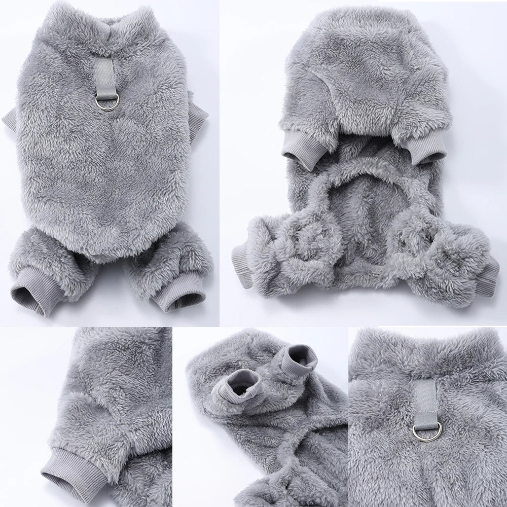 🐾 Aqueça seu pet com muito estilo! 💖 Macacão de pelúcia super macio e quentinho, ideal para o inverno. Perfeito para cães e gatinhos pequenos e médios — puro aconchego e amor! ❄️🐶🐱✨
