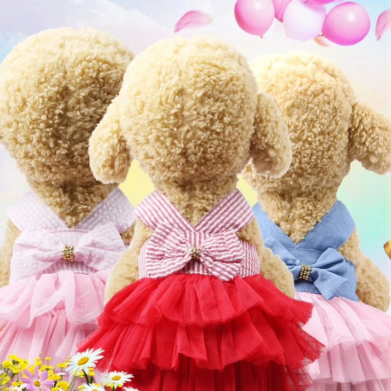 ✨ Deixe seu amorzinho ainda mais encantador! 💕 Vestidos e saias com renda e listras, perfeitos para cães e gatinhos — conforto, estilo e muito carinho em cada detalhe! 🐶🐱