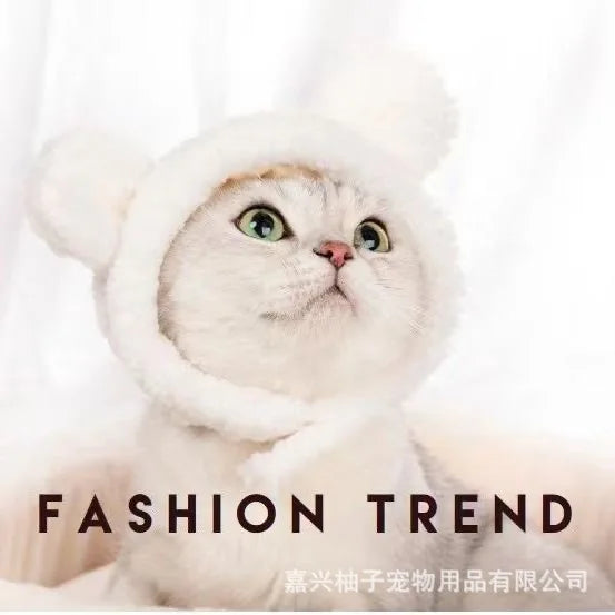 Chapéu fofo e aconchegante para gatos e filhotes, feito de pelúcia ou malha com elástico, ideal para o inverno, festas, cosplay ou decoração pet.