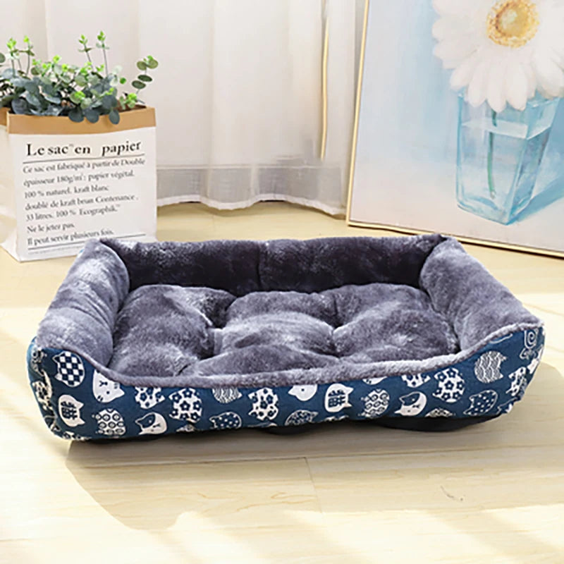 Camas, sofás, tapetes e acessórios para cães e gatos de todos os portes – inclui camas tipo cesta (Coussin Chien) e outros suprimentos para pets em casas pequenas, médias e grandes.